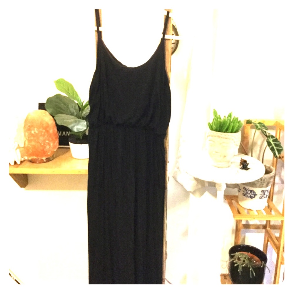 BLACK RUCHED WAIST MAXI DRESS